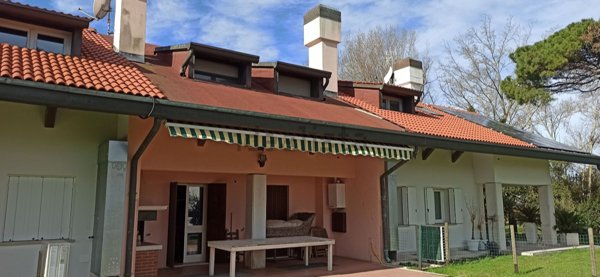 casa indipendente in vendita a Rosolina