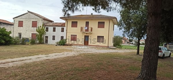 casa indipendente in vendita a Rosolina