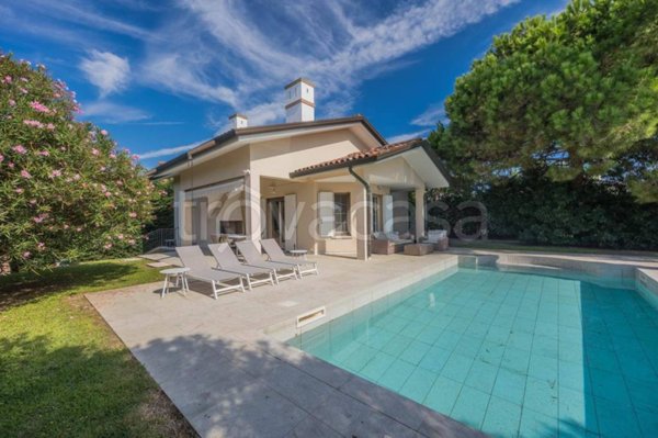 casa indipendente in vendita a Rosolina