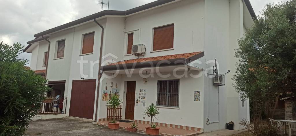 casa indipendente in vendita a Rosolina in zona Rosolina Mare