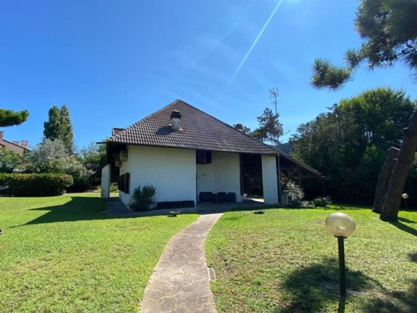 casa indipendente in vendita a Rosolina