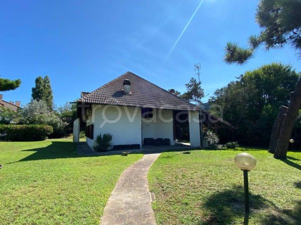 casa indipendente in vendita a Rosolina