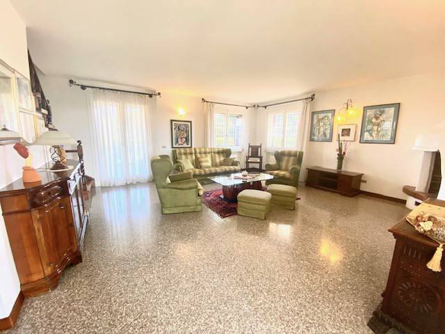 casa indipendente in vendita a Rosolina in zona Rosolina Mare