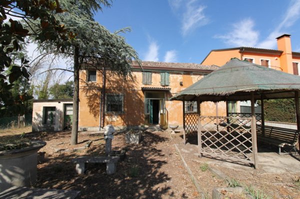 casa semindipendente in vendita a Rosolina