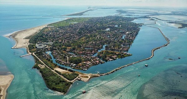 casa indipendente in vendita a Rosolina