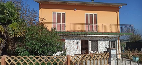 casa indipendente in vendita a Rosolina
