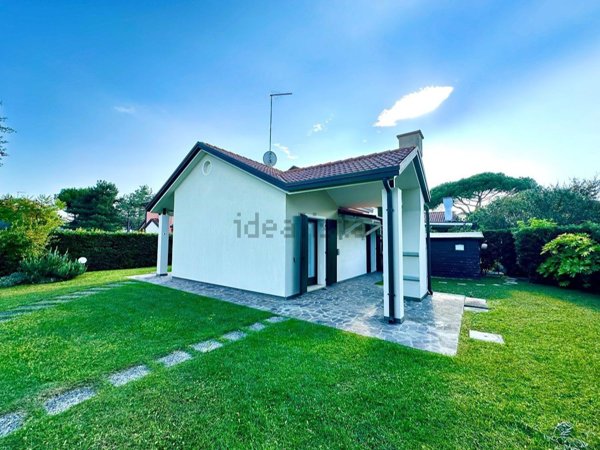 casa indipendente in vendita a Rosolina