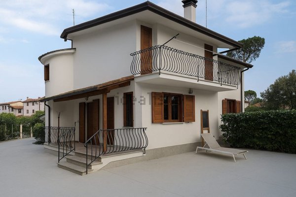 casa indipendente in vendita a Rosolina in zona Rosolina Mare