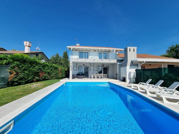 casa indipendente in vendita a Rosolina