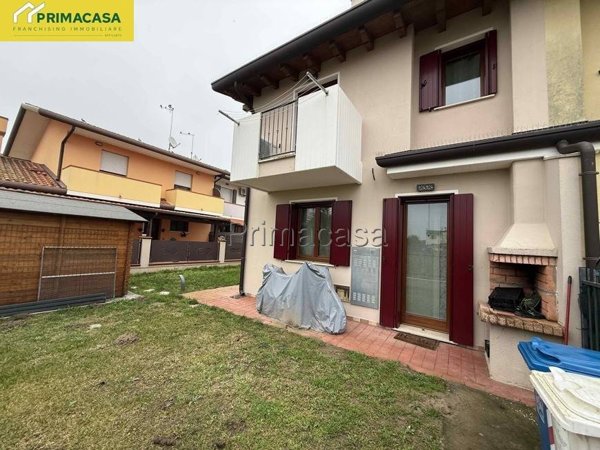 casa indipendente in vendita a Rosolina in zona Ca' Morosini