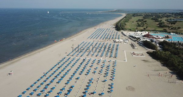 casa indipendente in vendita a Rosolina