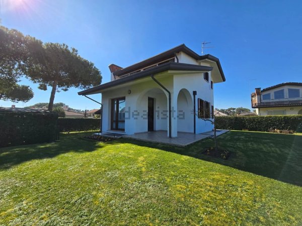 casa indipendente in vendita a Rosolina