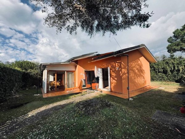 casa indipendente in vendita a Rosolina