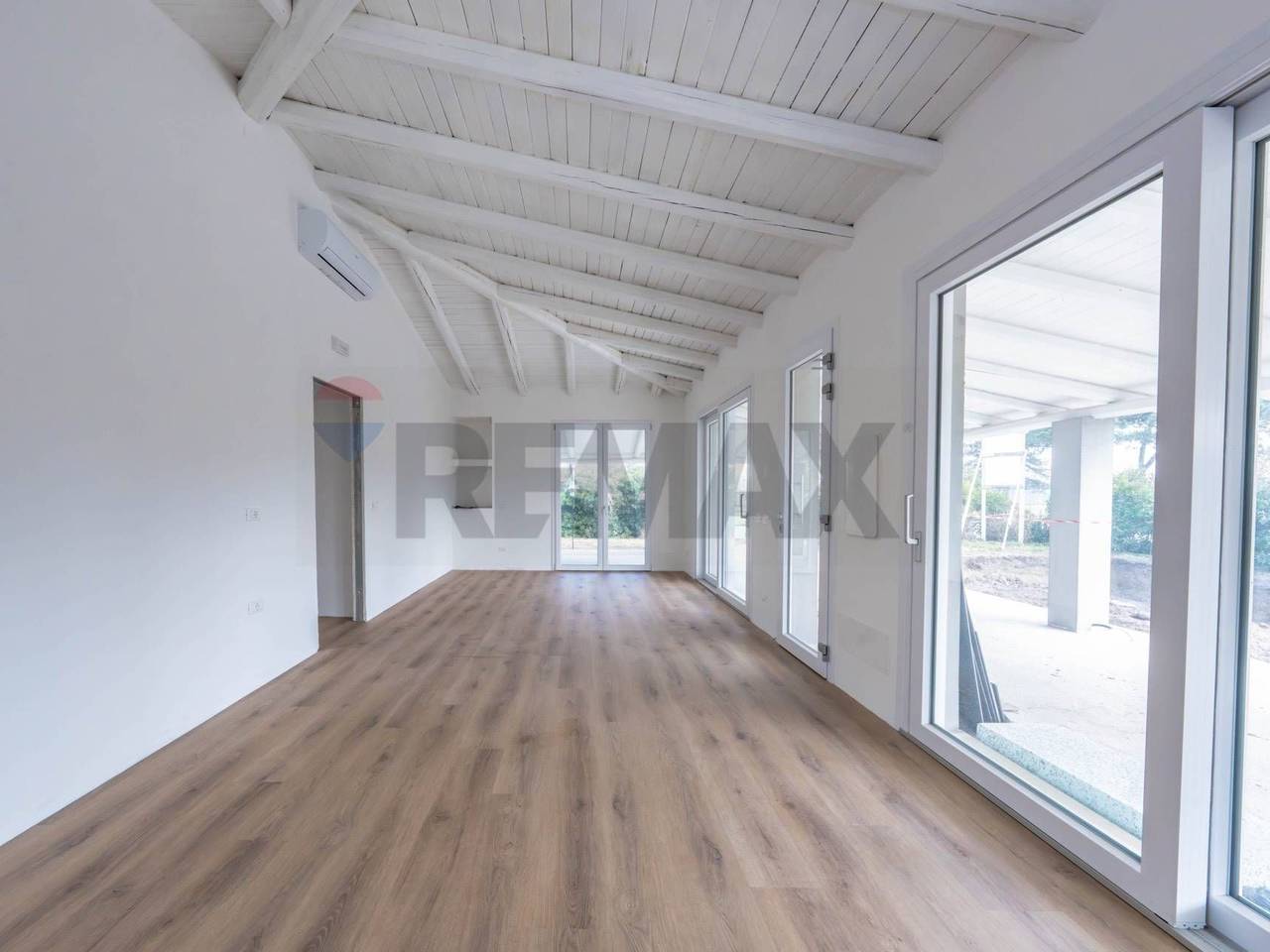 casa indipendente in vendita a Rosolina