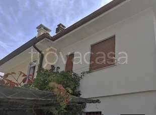 casa indipendente in vendita a Rosolina