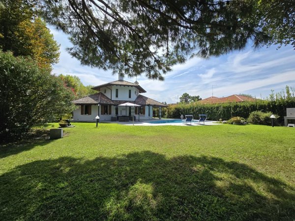 casa indipendente in vendita a Rosolina