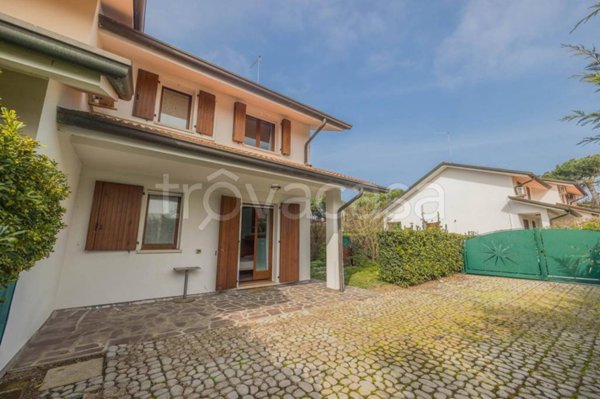 casa indipendente in vendita a Rosolina