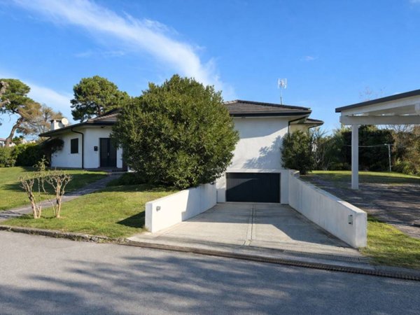 casa indipendente in vendita a Rosolina