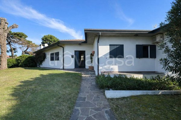 casa indipendente in vendita a Rosolina