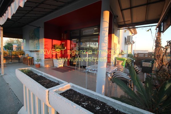 negozio in vendita a Rosolina in zona Rosolina Mare