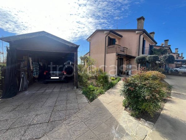 casa indipendente in vendita a Rosolina in zona Rosolina Mare
