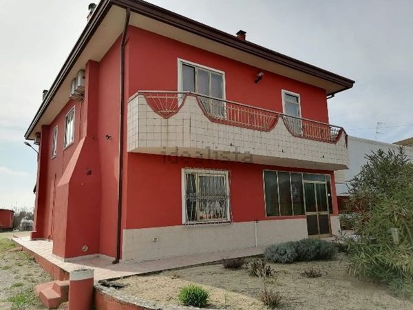 casa indipendente in vendita a Rosolina