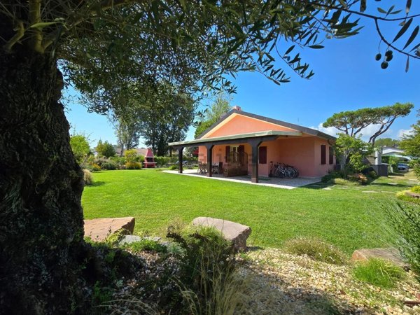 casa indipendente in vendita a Rosolina