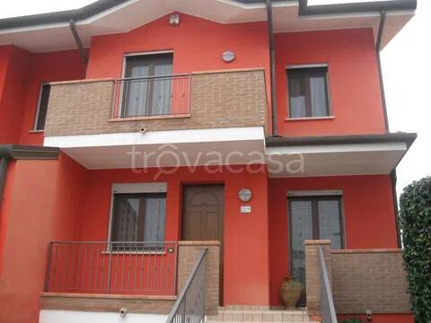casa indipendente in vendita a Rosolina