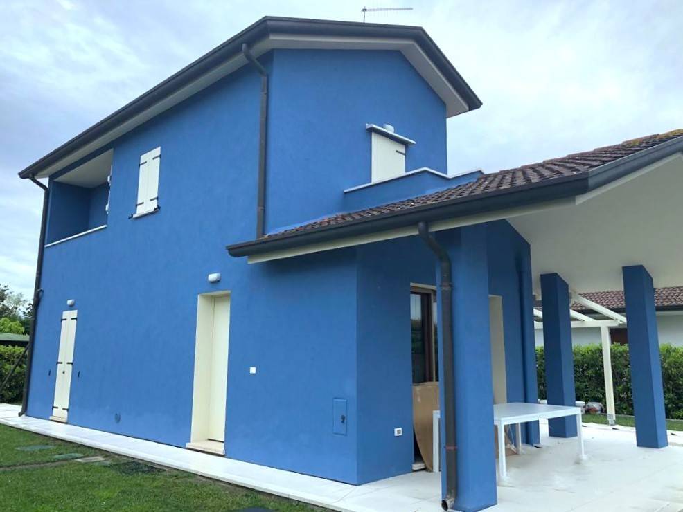 casa indipendente in vendita a Rosolina