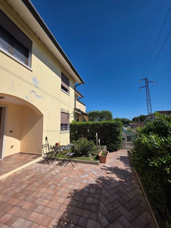 casa indipendente in vendita a Rosolina