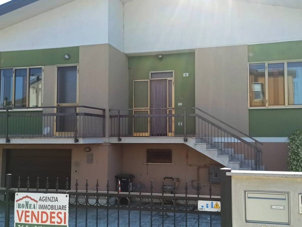 casa indipendente in vendita a Rosolina