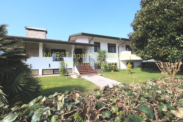 casa indipendente in vendita a Rosolina in zona Ca' Morosini