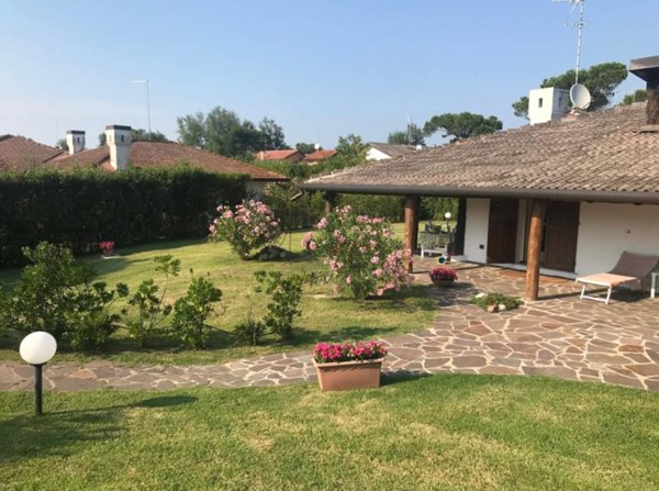 casa indipendente in vendita a Rosolina
