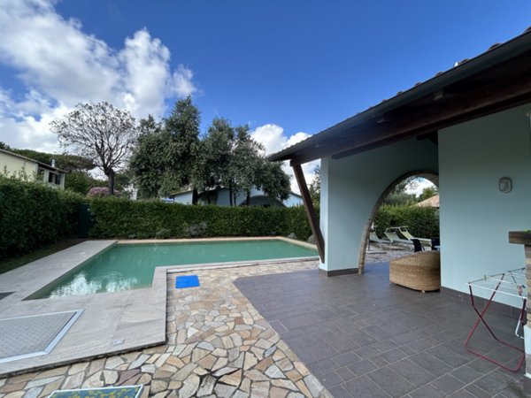 casa indipendente in vendita a Rosolina