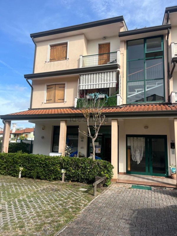 appartamento in vendita a Rosolina in zona Rosolina Mare