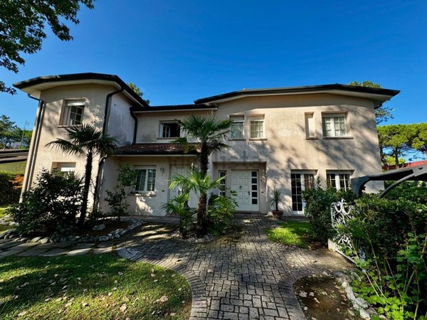 casa indipendente in vendita a Rosolina