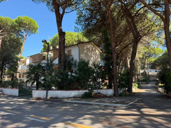 casa indipendente in vendita a Rosolina in zona Rosolina Mare