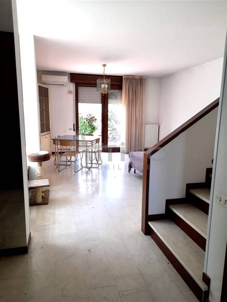 casa indipendente in vendita a Rovigo in zona Commenda