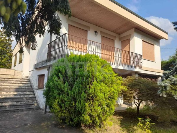 casa indipendente in vendita a Rovigo in zona San Pio X