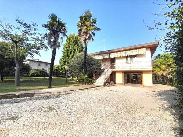 casa indipendente in vendita a Rovigo in zona Concadirame