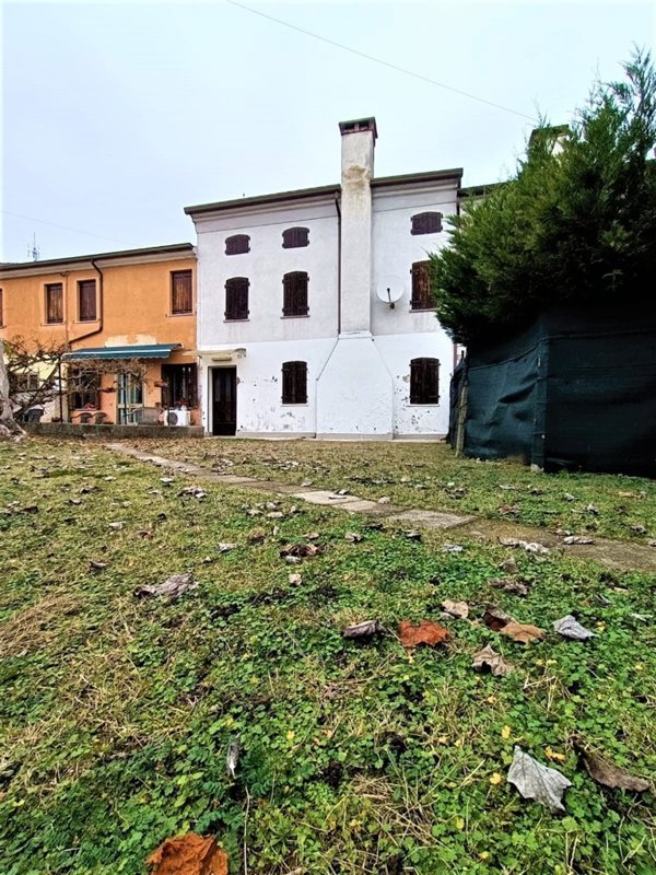 villa in vendita a Rovigo in zona Boara Polesine