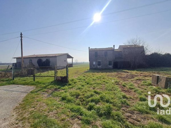 casa indipendente in vendita a Rovigo in zona Sant'Apollinare