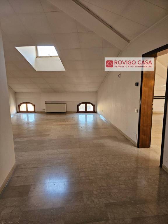 ufficio in vendita a Rovigo