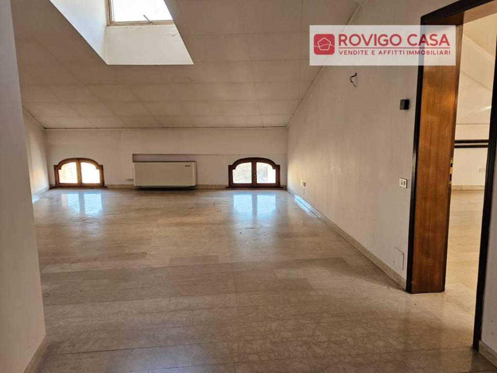 ufficio in vendita a Rovigo in zona Centro Storico