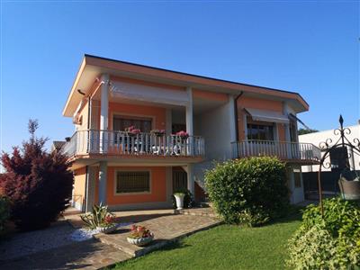 casa indipendente in vendita a Rovigo in zona Centro Storico