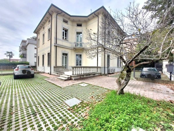 casa indipendente in vendita a Rovigo in zona Centro Storico