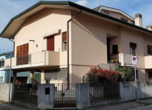 appartamento in vendita a Rovigo in zona Tassina