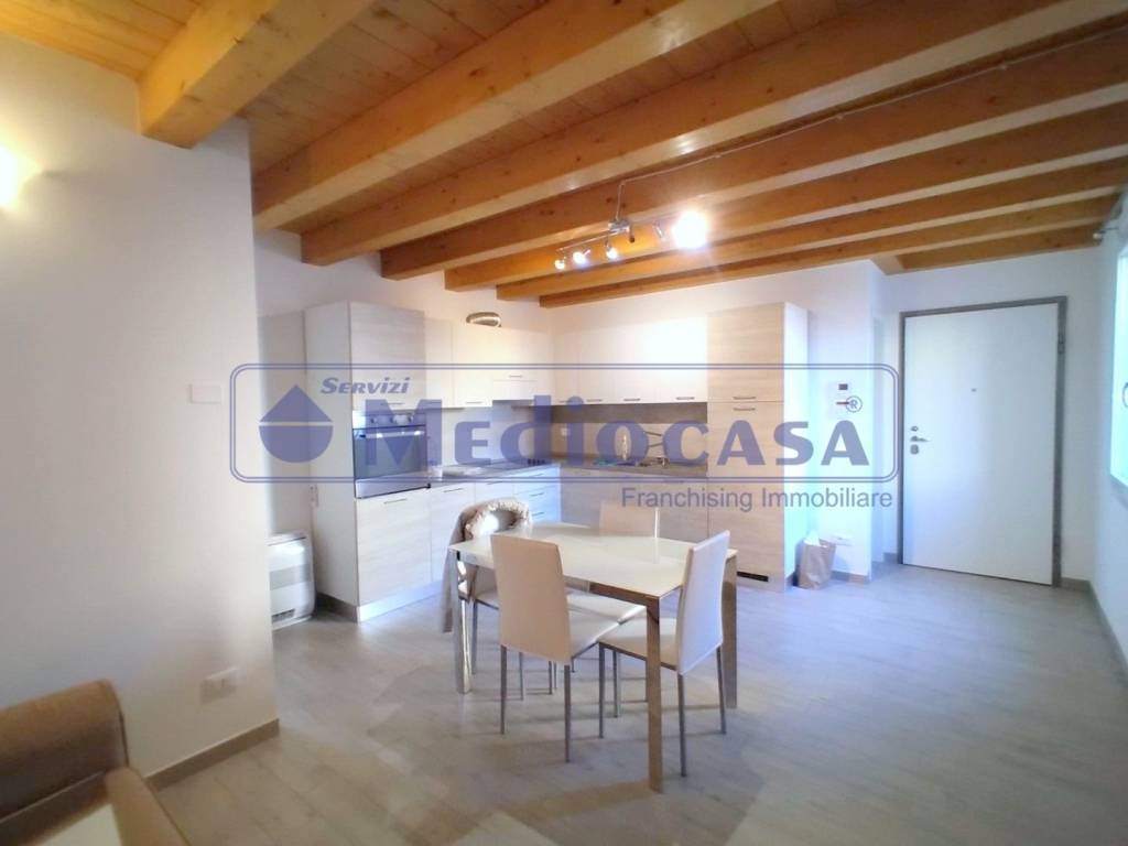 casa indipendente in vendita a Rovigo in zona Centro Storico