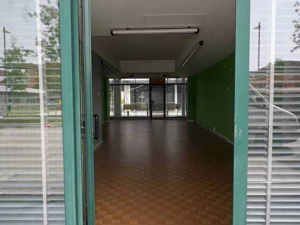 negozio in vendita a Rovigo in zona Centro Storico