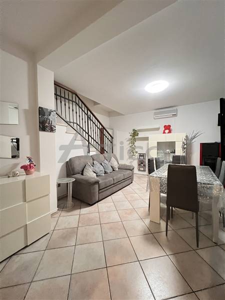 casa indipendente in vendita a Rovigo in zona Granzette